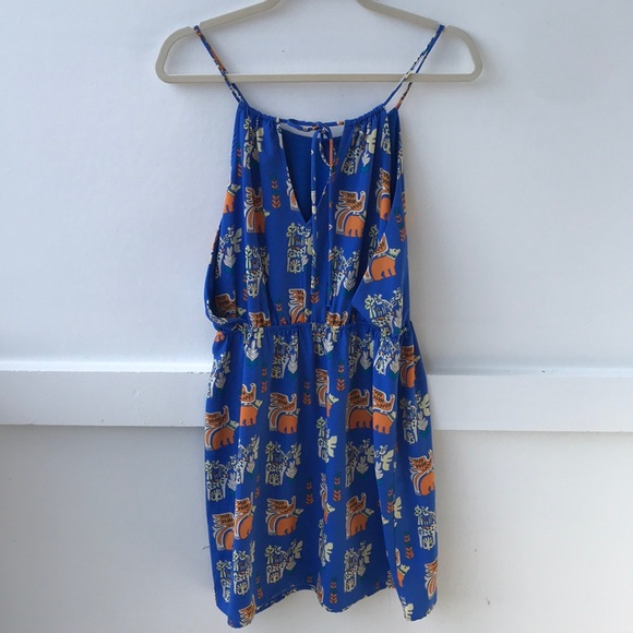 Bee Stitched Dress - Picture 3 of 4